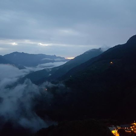 拉拉山周家渡假旅館 Hualing Екстериор снимка
