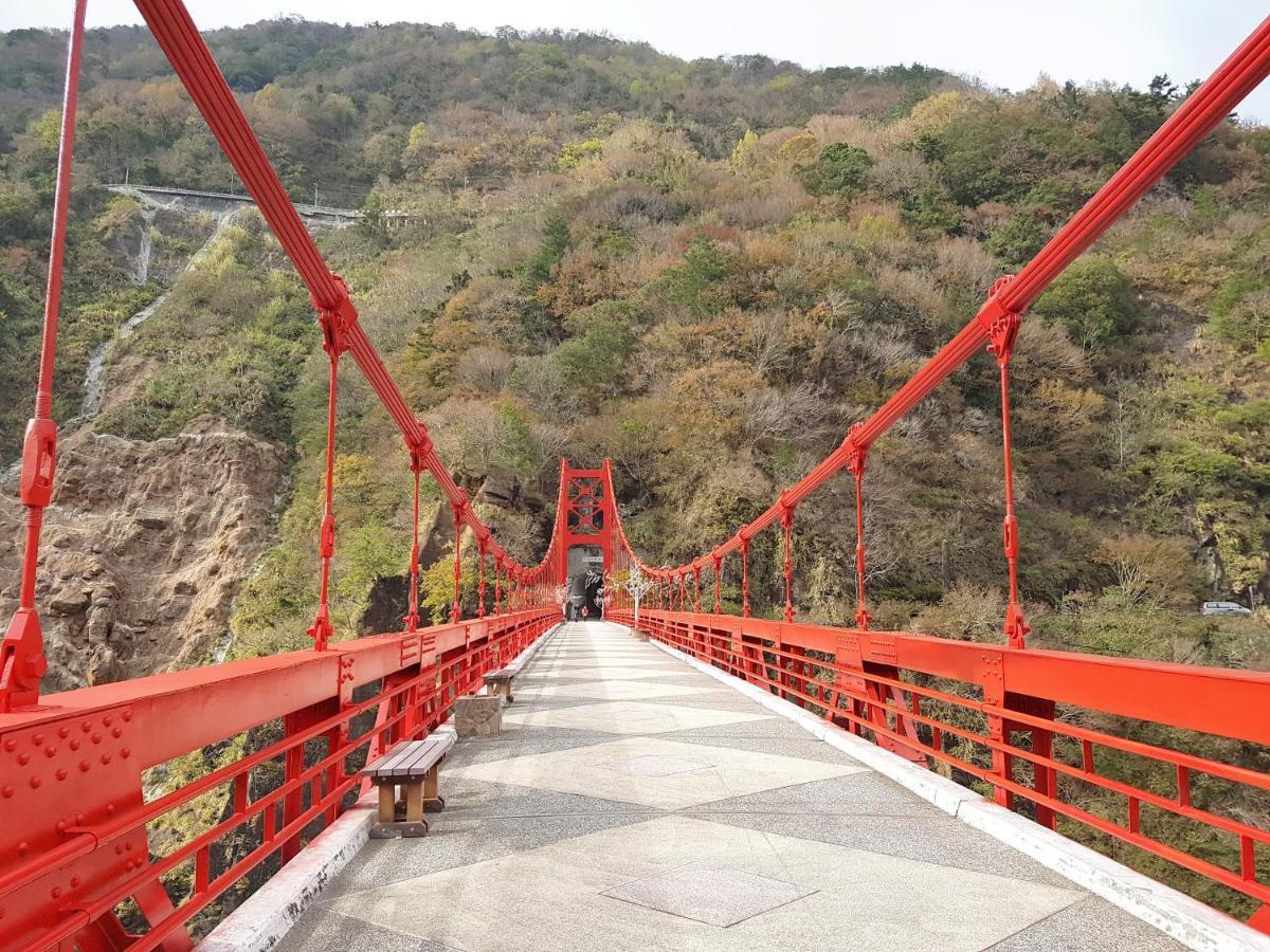 拉拉山周家渡假旅館 Hualing Екстериор снимка